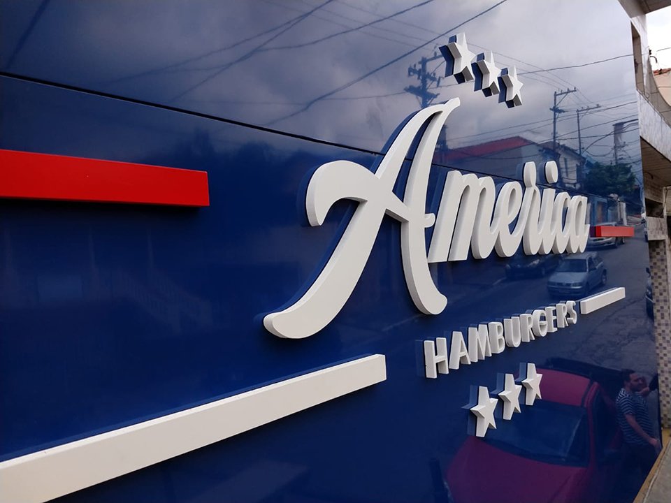 Fachada em ACM Azul