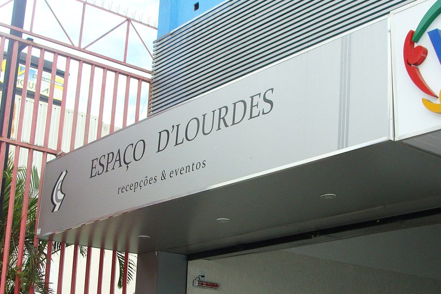 Fachada em acm