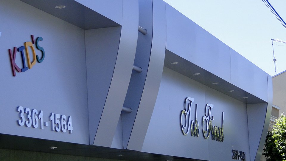 Fachada em acm