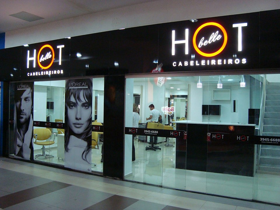 Fachada em ACM Preto