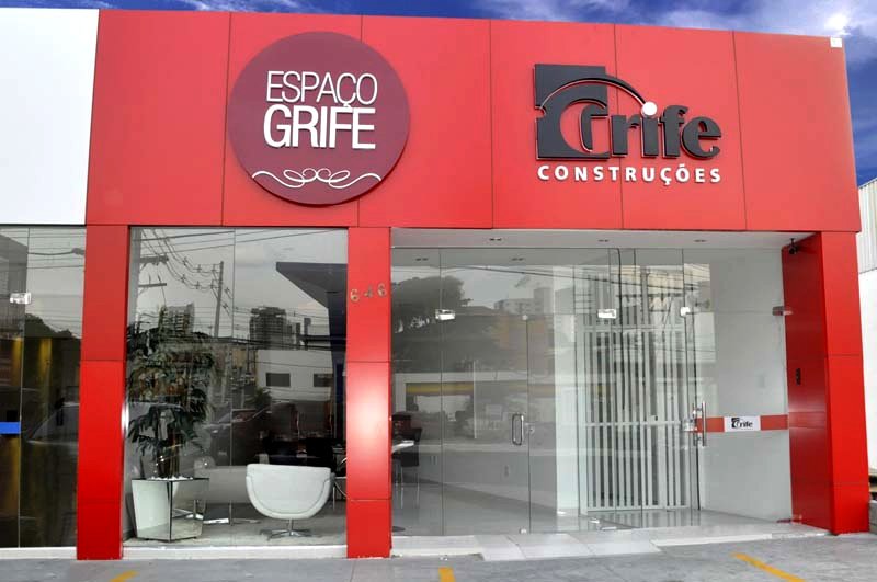 Fachada em ACM Vermelho