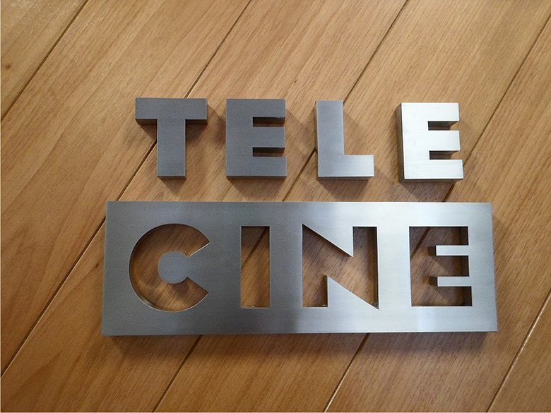 Letra Caixa com LED Tele Cine