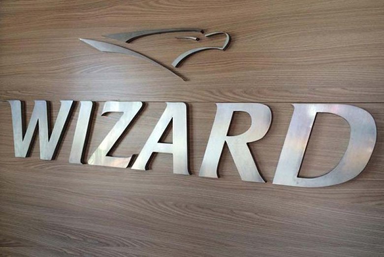 Letras de Inox Escola de Idiomas Wizard