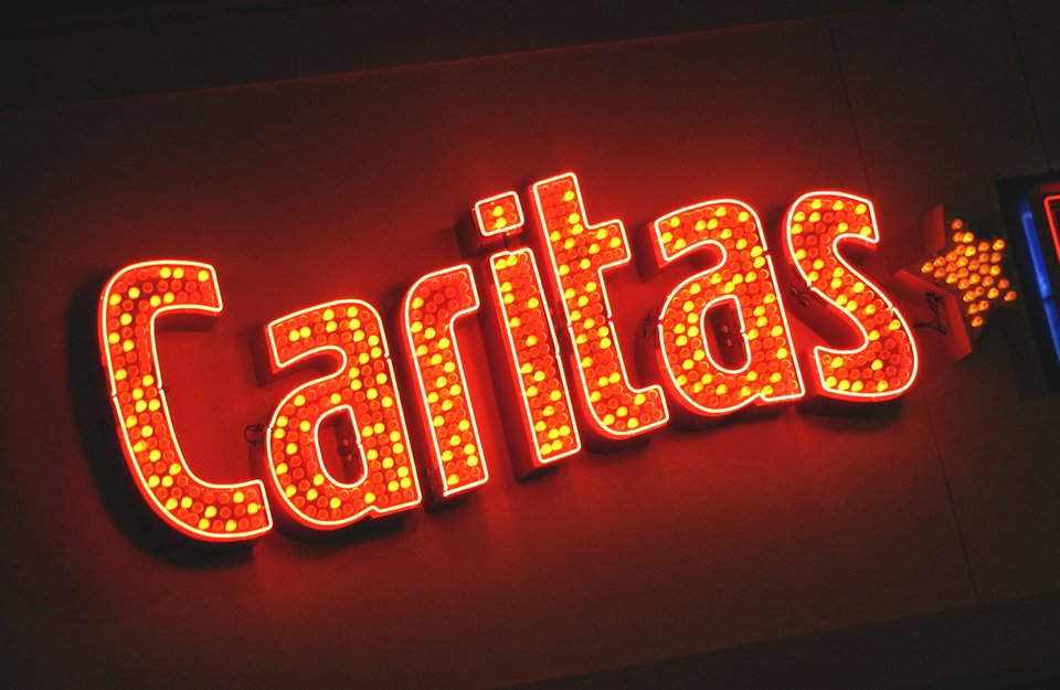 Letreiros Digitais: Tudo o que Você Precisa Saber + Exemplos